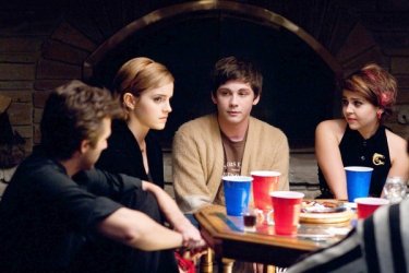 Emma Watson, Logan Lerman e Mae Whitman in una scena di The Perks of Being a Wallflower