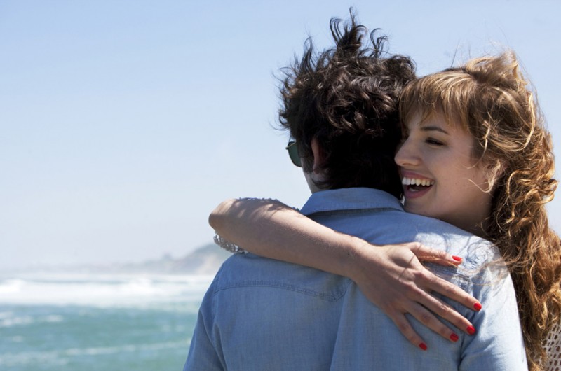 Gaspard Proust Con Louise Bourgoin In L Amour Dure Trois Ans 229429