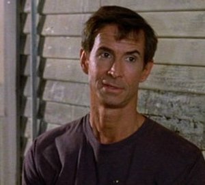 Tony Perkins in Psycho II: una scena del film