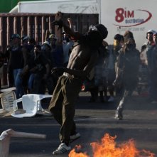 Diaz - Non pulire questo sangue: una drammatica scena di tafferugli tratta dal film