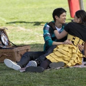 Glee: Jenna Ushkowitz e Harry Shum jr. in una scena dell'episodio Sì/ No