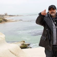Il regista Rocco Mortelliti sul set del film La scomparsa di Patò