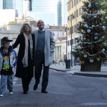 Benvenuti al Nord: Claudio Bisio e Angela Finocchiaro sorridono in una scena del film