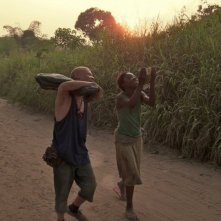 Rebelle: Rachel Mwanza e Serge Kanyinda in una scena del film