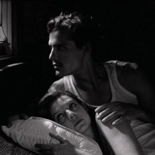 Tabu: Carloto Cotta e Ana Moreira in una scena del film