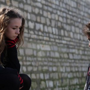 Thierry Neuvic nel francese Les papas du dimanche con Nina Rodriguez