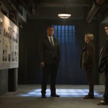 Alcatraz: Sam Neill, Jorge Garcia e Sarah Jones nell'episodio Cal Sweeney