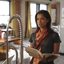 Gugu Mbatha-Raw in una scena del pilot di Touch