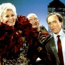 Robert Englund sul set di Nightmare 3 con Zsa Zsa Gabor