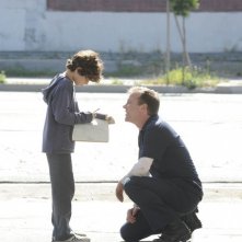 Touch: Kiefer Sutherland e David Mazouz in una scena del pilot della serie