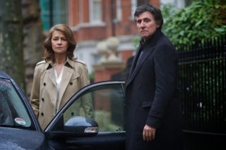 Charlotte Rampling insieme a Gabriel Byrne in una scena di I, Anna