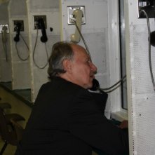 Death Row: Werner Herzog durante un colloquio con un condannato sul set del film