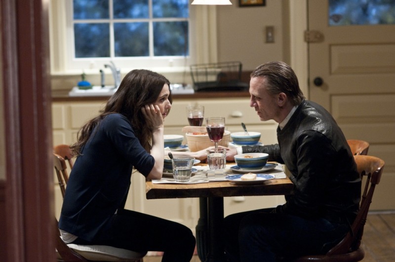 Dream House Rachel Weisz E Daniel Craig Discutono Animatamente A Tavola In Una Scena Del Film 230301