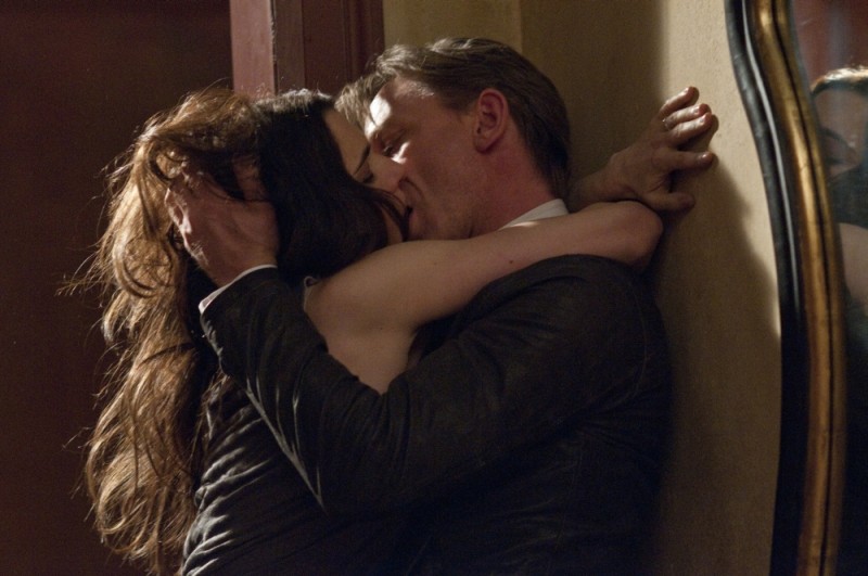 Rachel Weisz E Daniel Craig Si Baciano Appassionatamente In Una Scena Dream House 230297