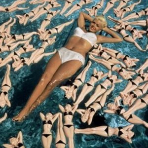 Jayne Mansfield bambola tra le bambole