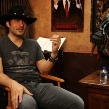 Il regista Robert Rodríguez in una scena del documentario Side by Side