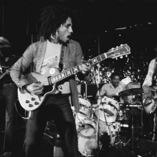 Marley: Bob Marley durante un concerto in una scena del documentario di Kevin Macdonald