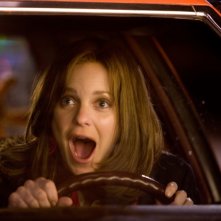 Anna Faris in una buffa scena della commedia Take Me Home Tonight