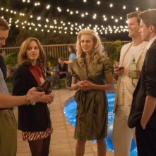 Anna Faris insieme Chris Pratt, Ryan Bittle, Topher Grace e Teresa Palmer in Take Me Home Tonight