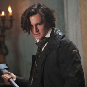 Benjamin Walker nei panni di Abraham Lincoln in una scena de La leggenda del cacciatore di vampiri