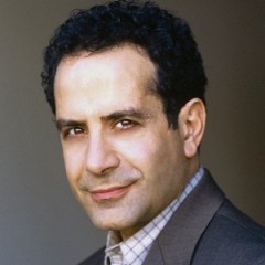 Allison Janney e Tony Shalhoub in Friday Night Dinner ...