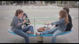 Trailer Italiano - 17 ragazze