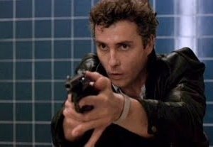 William Petersen nel film Vivere e morire a Los Angeles