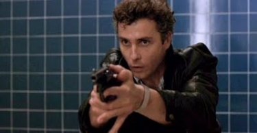 William Petersen nel film Vivere e morire a Los Angeles