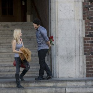 James Franco con Ashley Hinshaw in Cherry