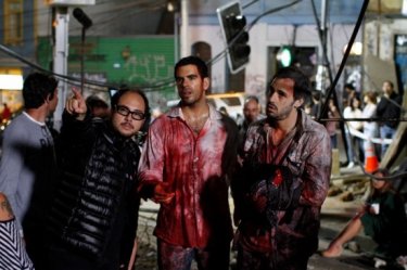 Eli Roth e il regista Nicolás López sul set di Aftershock