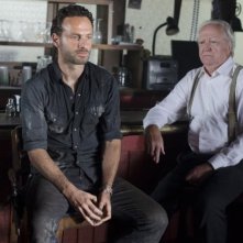 The Walking Dead: Andrew Lincoln e Scott Wilson in una scena dell'episodio Nebraska