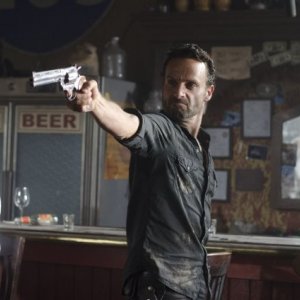 The Walking Dead: Andrew Lincoln in una scena dell'episodio Nebraska