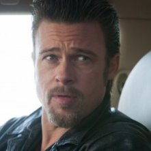 Brad Pitt in un intenso primo piano di Cogan's Trade