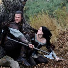 Chris Hemsworth Protegge Kristen Stewart In Una Concitata Scena De Biancaneve E Il Cacciatore 231777