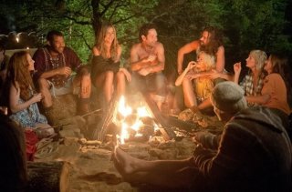 Jennifer Aniston con Justin Theroux e Paul Rudd in Nudi e Felici, commedia del 2012