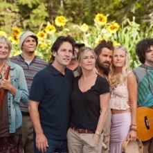 Jennifer Aniston con Justin Theroux, Malin Akerman e Paul Rudd in Nudi e Felici