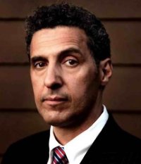 John Turturro, una foto dell'attore.