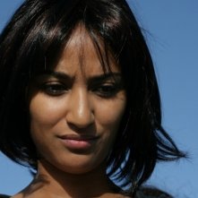 Là-bas: Esther Elisha è Suad in una scena del film