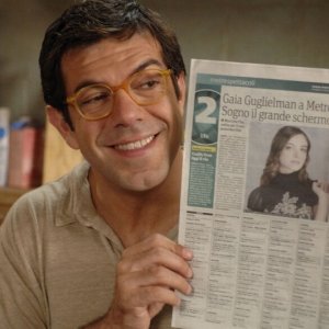 Pierfrancesco Favino in un'immagine di Posti in piedi in paradiso