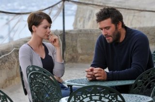 Sei passi nel giallo - Presagi: Andrea Osvart e Craig Bierko una scena del film TV