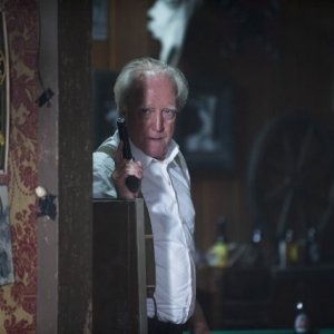 The Walking Dead: uno Scott Wilson pistolero nell'episodio Grilletto facile
