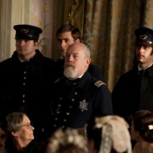 Jimmy Yuill in una scena del thriller The Raven