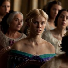 The Raven: una bella immagine di Alice Eve tratta dal film