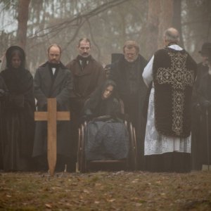 The Raven: una scena del thriller diretto da James McTeigue