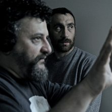 I registi Marco e Antonio Manetti sul set de L'arrivo di Wang
