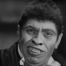 Fredric March è il terribile Mr Hyde nel film Il dottor Jekyll