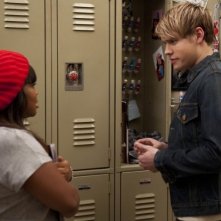 Glee: Amber Riley e Chord Overstreet in una scena dell'episodio Cuore