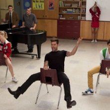 Glee: Heather Morris, Ricky Martin e Harry Shum jr. in una sscena de L'insegnate di spagnolo