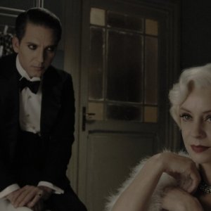 Margherita Buy in una scena del film Magnifica presenza con Beppe Fiorello