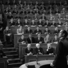 Fredric March in una scena de Il dottor Jekyll